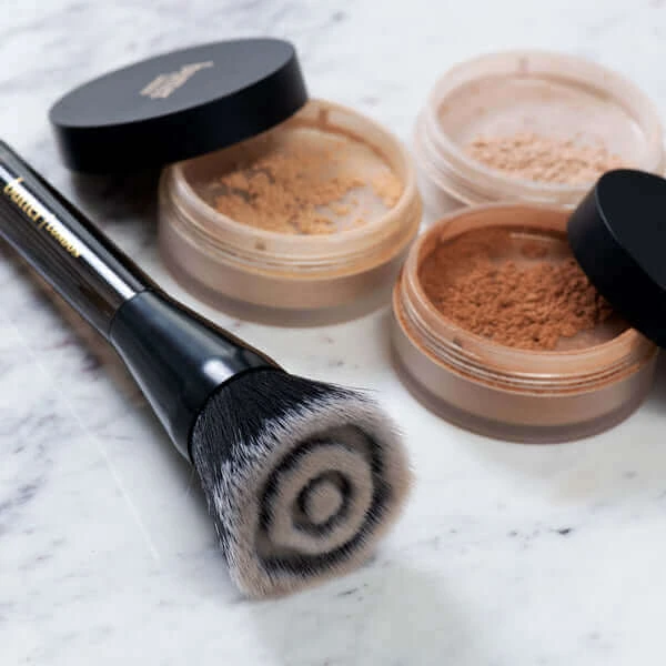 LumiMatte Blurring Finishing & Setting Powder In Porcelain / Light - Image 6