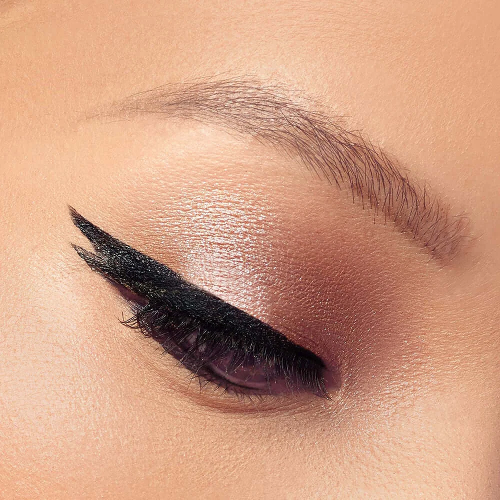 Power Up All Day Wear Liquid Eyeliner - Image 2